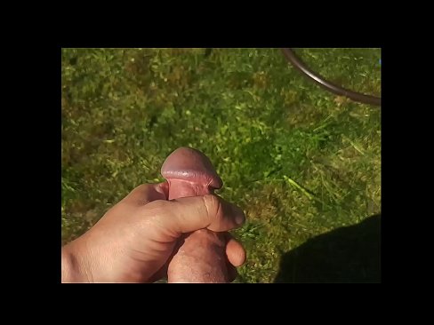 ❤️ Horúca kočka si nechá jebnúť ružovú kundičku a vystrieka sa so squirtom v letnej záhrade ❌ Kvalitné porno na nás ☑
